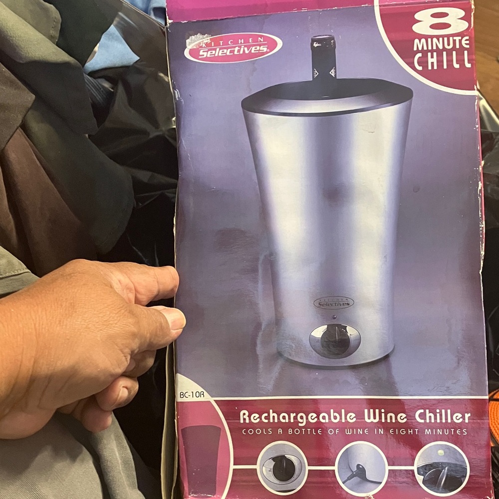 Kitchen Selectives Rechargeable Wine Chiller NIB